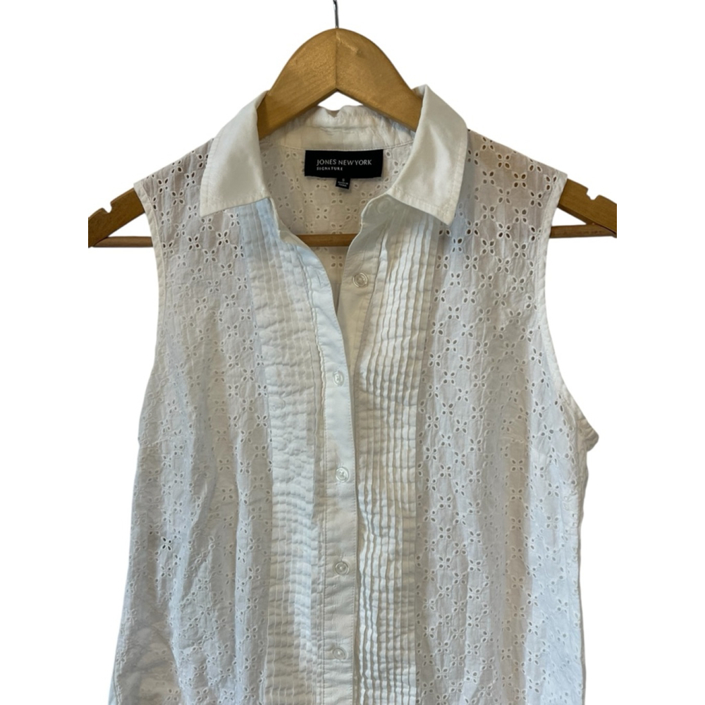 Jones New York Women’s Sleeveless Eyelet Button Down White Blouse Collared Top S - Picture 2 of 9